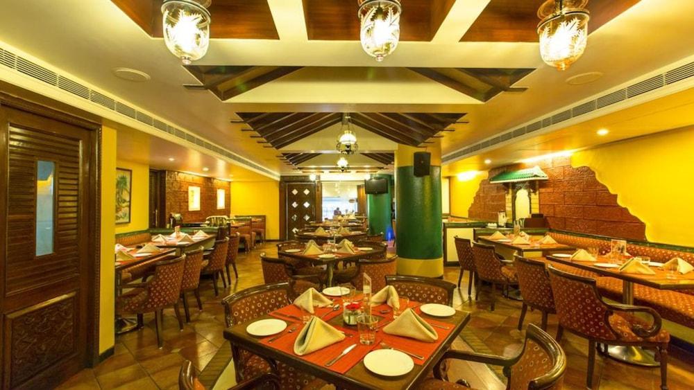 Ramee Guesline Hotel, Dadar Bombay Esterno foto